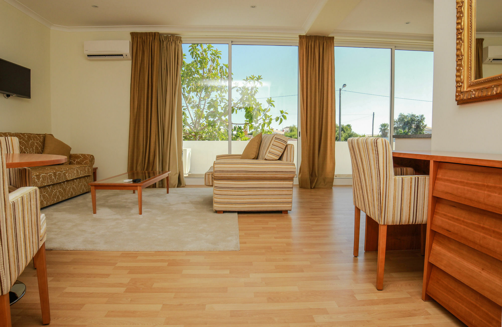 Lagoa Hotel Extérieur photo